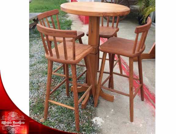 Jogo de bar em madeira