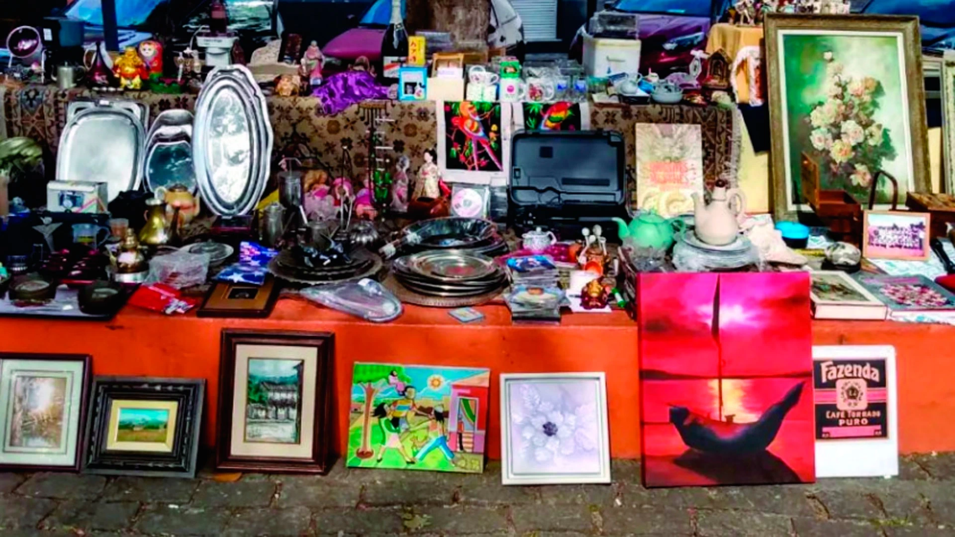 Feira de antiguidades e brechós