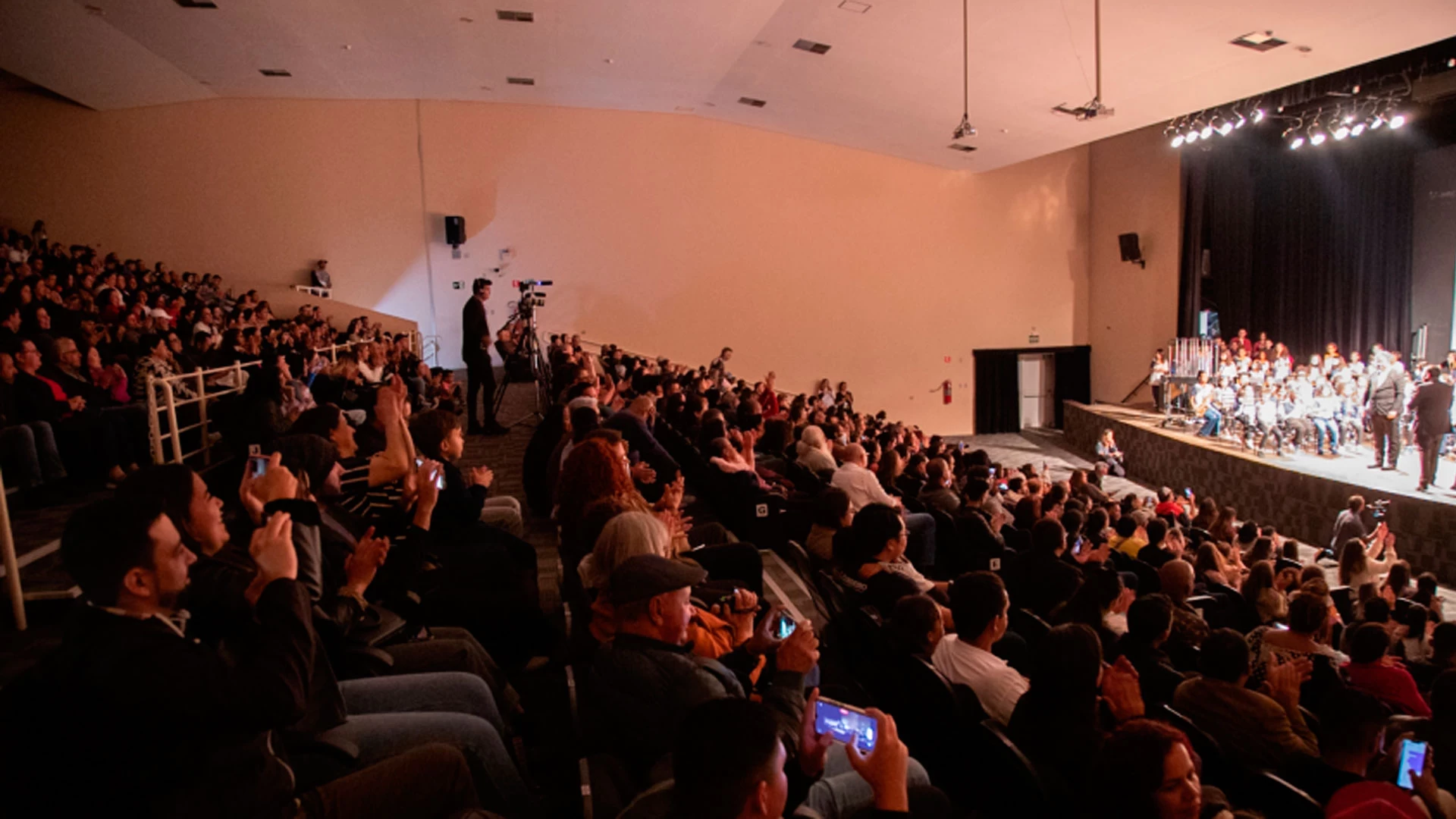 Conserto “Os Pequenos no Auditório” 