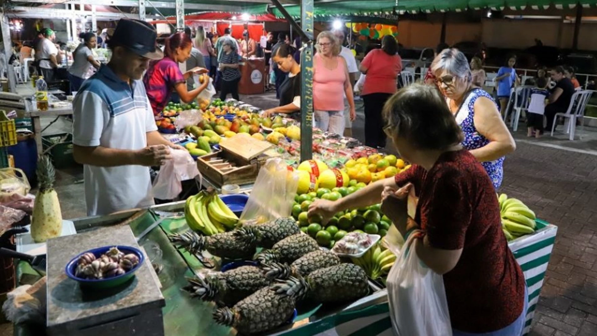 Feira Noturna da Mesquita 