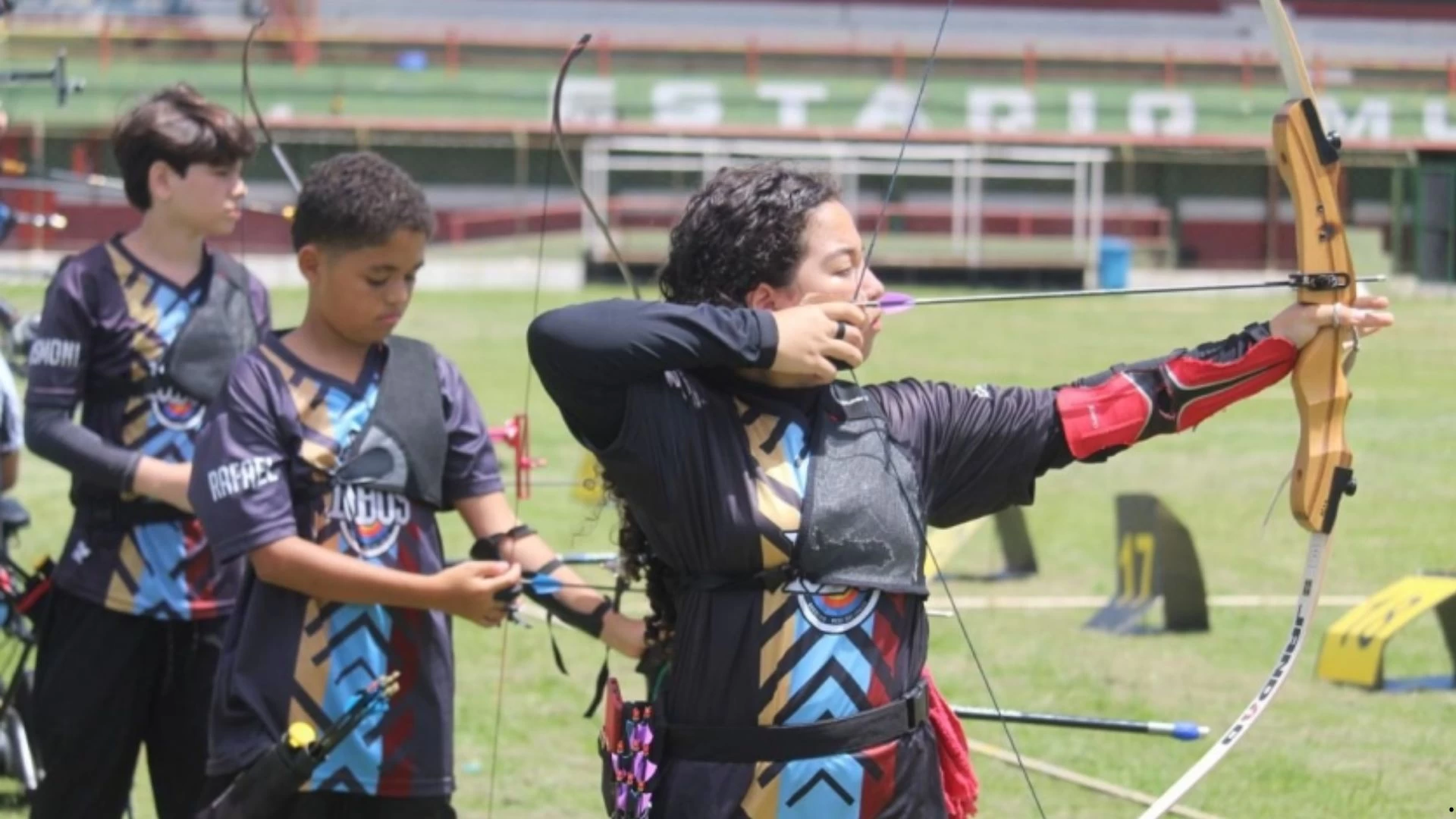 Seletiva para equipes de tiro com arco.